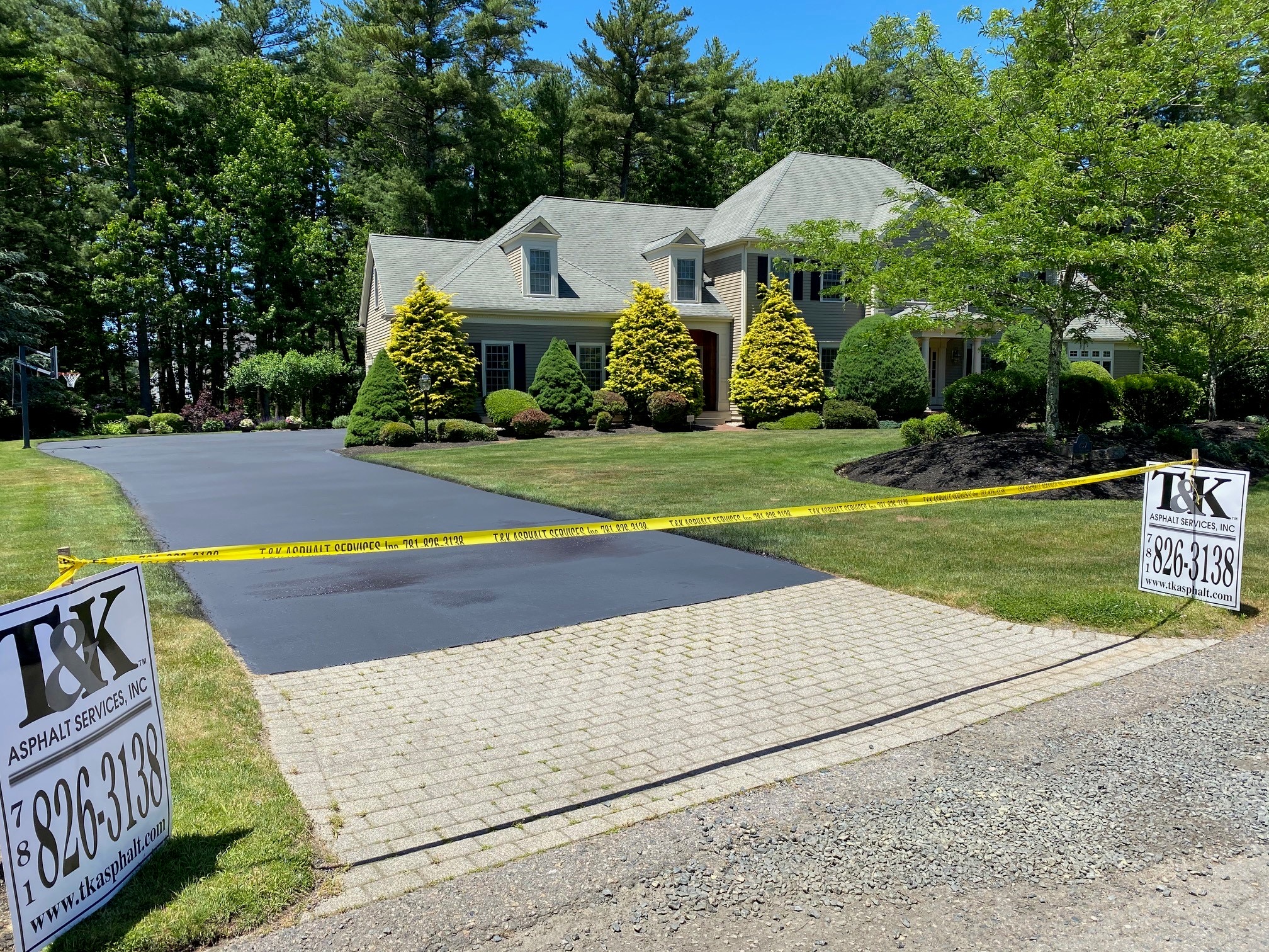 Middleborough, MA driveway sealcoating Residential Sealcoating by T&K Asphalt Services
